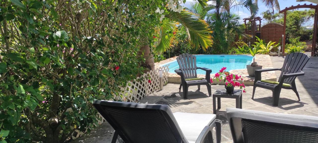 Bungalow Tout Confort Avec Piscine Partagee A 5 Mn De La Mer Saint-Francois  Extérieur photo