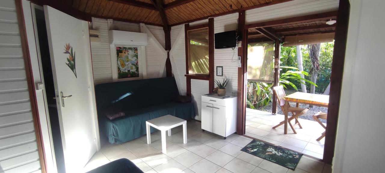 Bungalow Tout Confort Avec Piscine Partagee A 5 Mn De La Mer Saint-Francois  Extérieur photo