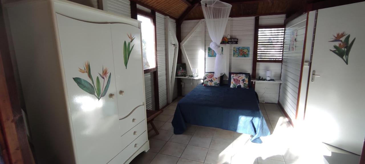 Bungalow Tout Confort Avec Piscine Partagee A 5 Mn De La Mer Saint-Francois  Extérieur photo
