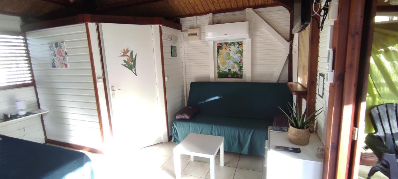 Bungalow Tout Confort Avec Piscine Partagee A 5 Mn De La Mer Saint-Francois  Extérieur photo